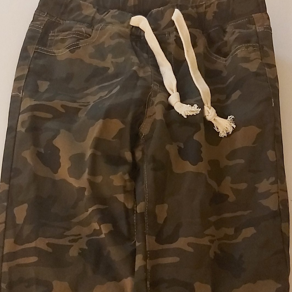 Camoflague pants